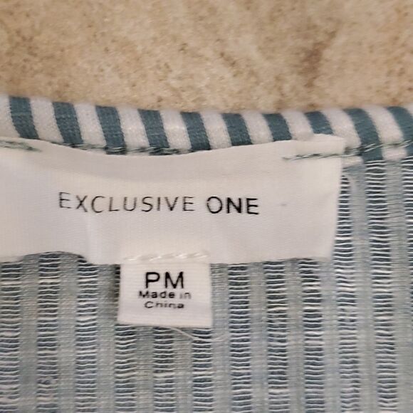 Exclusive One green and white striped twist front top - Picture 4 of 9